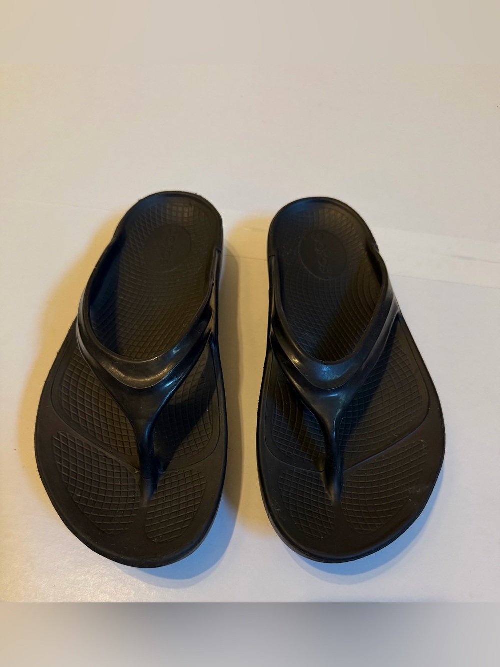 OOFOS OOlala comfort black thong sandals flip flops slides shoes Sz 7